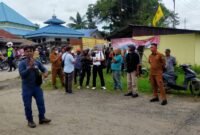 Aktivis Anti Narkotika Wahyu Ridhoni SIP menggelar aksi demo tunggal di depan Kantor Camat Tanjung Pura.