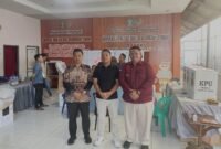 Karutan Tanjung Pura Jimri Nababan AMd IP SH di sela kegiatan pemilu 2024 di TPS Khusus Rutan Tanjung Pura.