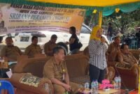 Ketua DPRD Langkat Sribana Perangin-angin menyerap aspirasi masyarakat dalam kegiatan reses yang dilaksanakannya.