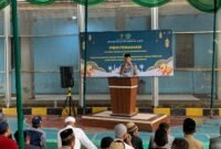 Karutan Kelas IIB Tanjung Pura Jimri Anton S Nababan memberikan kata sambutan usai pelaksanaan Shalat Ied.