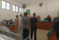 Para saksi saat diambil sumpah di persidangan perkara perusakan barak di kawasan hutan lindung Kwala Langkat.