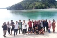 Pimpinan dan staf Baznas Langkat kunker sembari liburan ke Pulau Kalimantung pada awal Juli 2024 lalu.