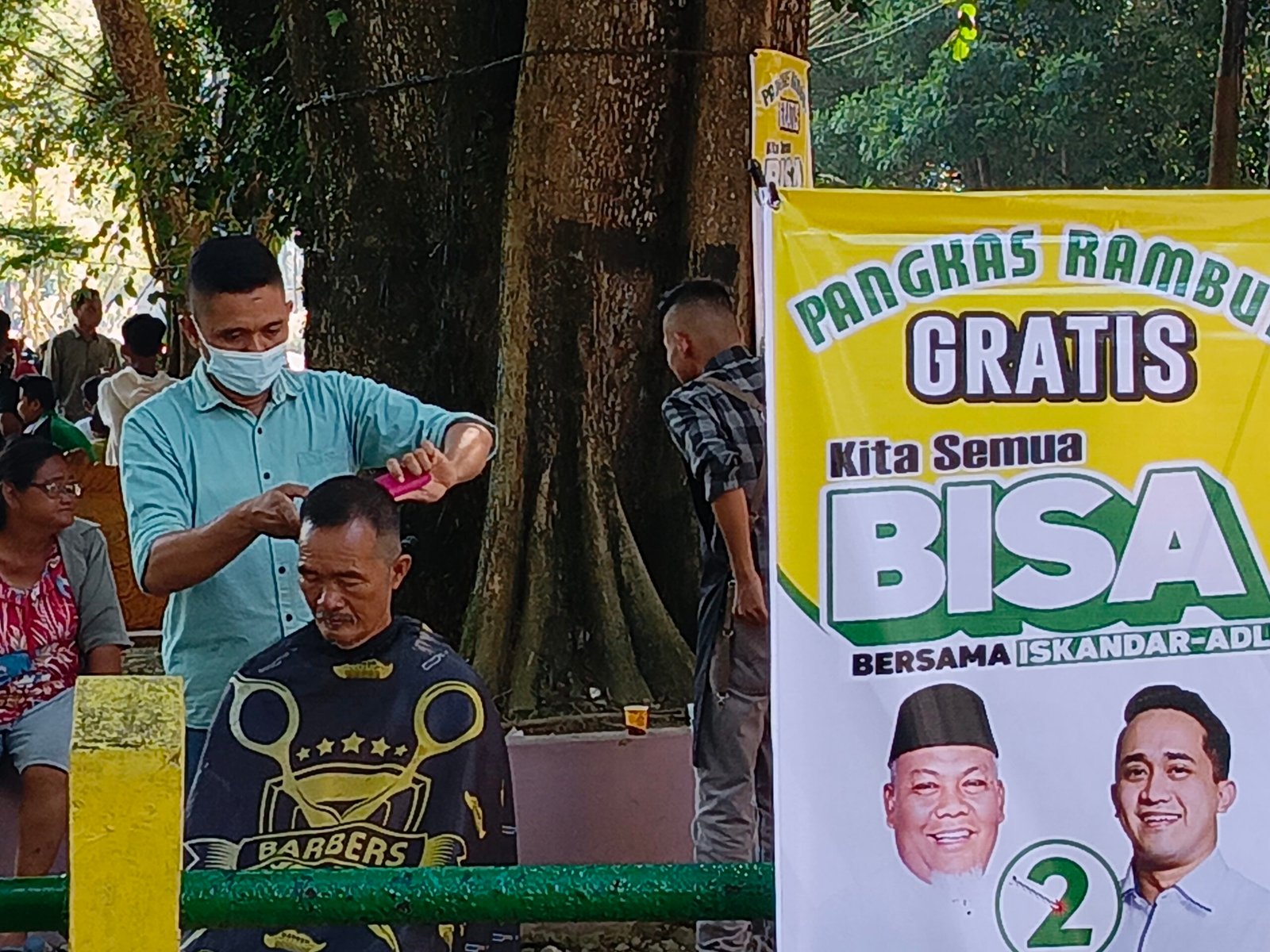 Pemangkas mengikuti kegiatan yang digelar JERMAL di Alun-Alun Stabat