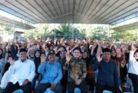 Pimpinan DPRD Sumut Ricky Anthony bersilaturrahmi dengan warga Kecamatan Wampu di Desa Gohor Lama.