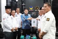 Pengurus APDESI Sumut dan APDESI kabupaten lainnya bertemu dengan Pimpinan DPRD Sumut RIcky Anthony.