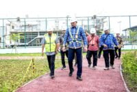 Alex Sinulingga meninjau proyek Revitalisasi Kebun Bunga saat menjabat sebagai Kadis PKPCKTR Kota Medan.