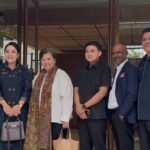 Pimpinan DPRD Sumut Ricky Anthony mendapingi Wakil Ketua MPR RI Lestari Moerdijat saat membuka pelatihan UMKM di Kota Medan