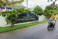 Universitas Putra Abadi Langkat tempat EF menimba ilmu.