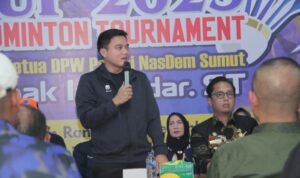Pimpinana DPRD Sumut Ricky Anthony dan Wali Kota Medan Rico Tri Putra Bayu Waas membuka NasDem Cup 2025 Badminton Tournament