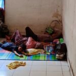 Warga Desa Cempa, Kecamatan Hinai, Langkat mengungsi di Posko Penanggulangan dan Pengungsian Bencana