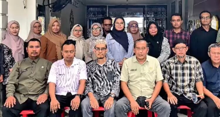 Keluarga Besar SMAN 1 Stabat mendukung Polri tetap langsung di bawah Presiden.