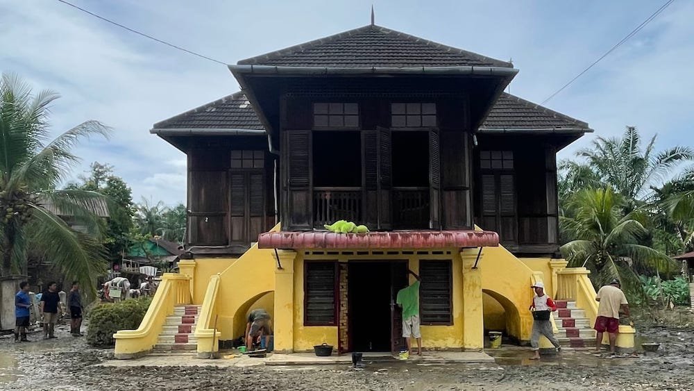 Rumah Datuk Pulau Kampai di Tanjung Pura yang terdampak banjir