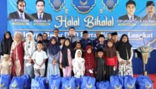 Wakil Ketua NasDem Sumut Ricky Anthony saat halalbihalal dengan DPD NasDem Langkat.