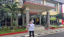 Pengadilen Sembiring, kuasa hukum RA membuat laporan ke Mapolda Sumut terkait penyebaran berita bohong.
