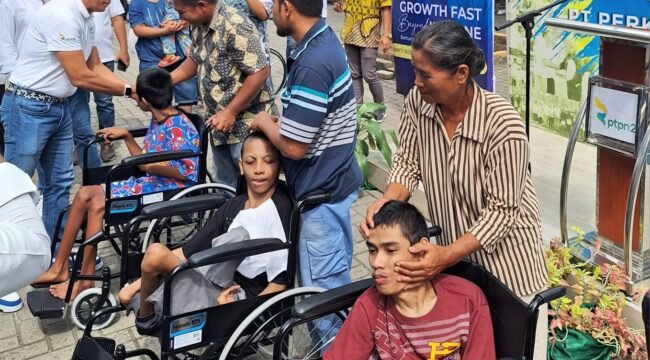 Direksi Perkebunan Nusantara II (PTPN2) menggelar bakti sosial di halaman Masjid Ubudiyah Aulawiyah Tanjung Morawa, Kamis (16/11) siang.