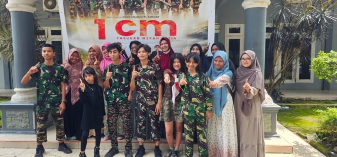 
Nobar Film 1CM, Ratusan Siswa SDIT Iqra’ Stabat Tertegun