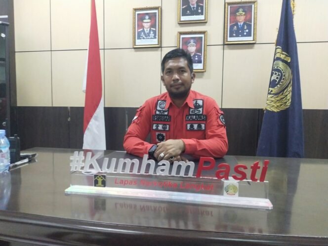 
Kepala LPN Kelas IIA Langkat Kemenkumham Sumut Parlingan Siregar