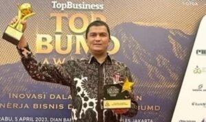 IMG-20231215-WA0002 Dirut Perumda Tirtanadi Kabir Bedi.