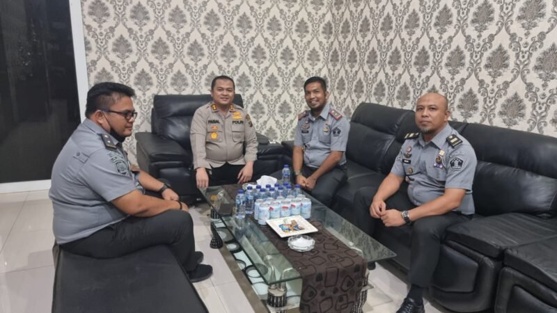 Kalapas Narkotika Kelas IIA Parlindungan Siregar melakukan kordinasi dengan Kapolres Langkat AKBP Faisal Rahmat Husein Simatupang SIK SH MH terkait kesiapan pengamanan Nataru.