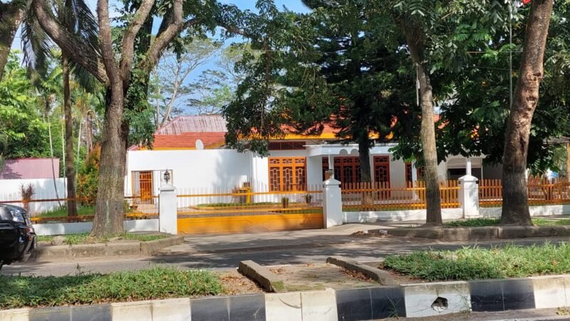 Rumah dinas Wakil Bupati Langkat di Jl Proklamasi, Kelurahan Kwala Bingai, Kecamatan Stabat, Langkat.