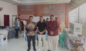 Karutan Tanjung Pura Jimri Nababan AMd IP SH di sela kegiatan pemilu 2024 di TPS Khusus Rutan Tanjung Pura