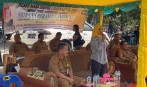 Ketua DPRD Langkat Sribana Perangin-angin menyerap aspirasi masyarakat dalam kegiatan reses yang dilaksanakannyajpeg