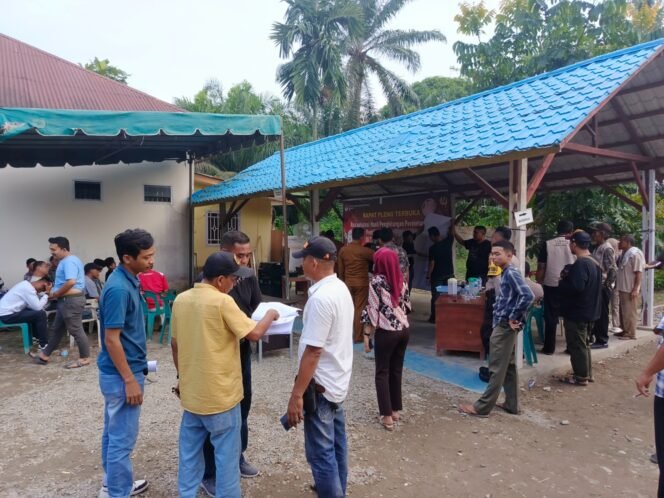 
Pleno rekapitulasi penghitungan suara di Kecamatan Wampu, Langkat.
