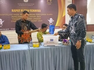 Rapat Pleno Terbuka KPU Langkat di Gedung Pegnasos Langkat.