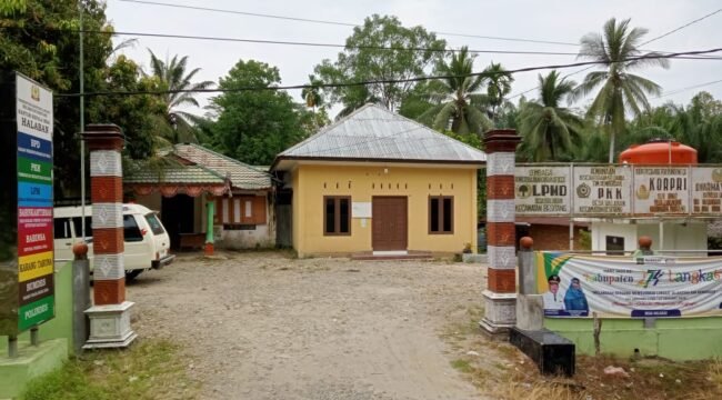 Kantor Desa Halaban, Kecamatan Besitang, Langkat