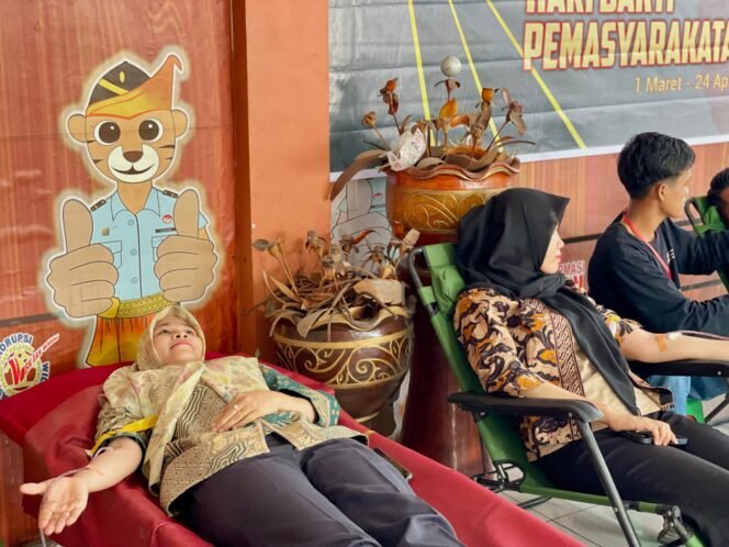 
Kegiatan donor darah di Rutan Kelas IIB Tanjung Pura dalam rangka HBP ke-60, Jum'at (19/4/2024) pagi.