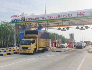 Suasana Exit Tol Tanjung Pura jelang labaran Idul Fitri 20242.