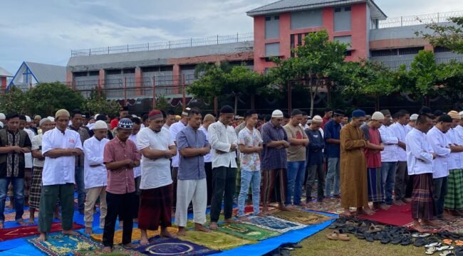 WBP Shalat Ied di Lapangan Lapas Narkotika Kelas IIA Langkat.