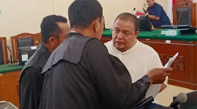 Bupati Langkat Terbit Rencana Peranginangin usai menjalani sidang di PN Stabat, Selasa (14/5/2024) terkait kasus Tindak Pidana Perdagangan Orang (TPPO)
