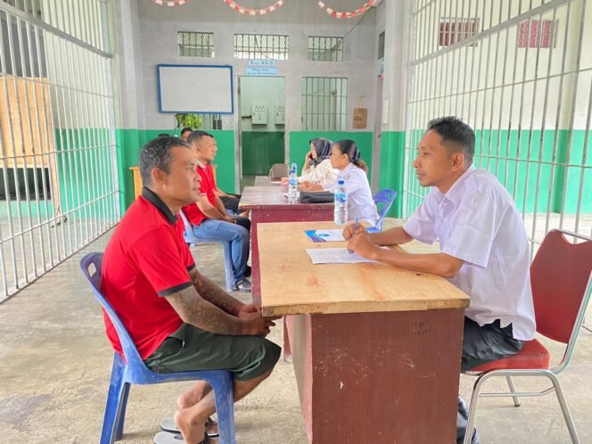 
WBP LPN Kelas IIA Langkat Kanwil Kemenkumham Sumut mengikuti Skrining Assist oleh BNNK Langkat.