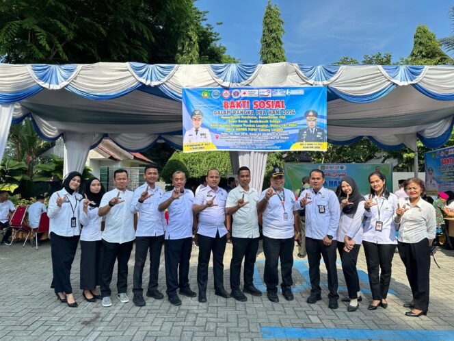 
Pegawai Rutan Kelas IIB Tanjung Pura menghadiri Bakti Sosial di BNN Kabupaten Langkat, Rabu (5/6/2024).