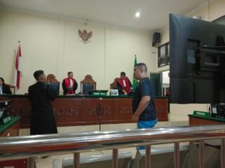 Sidang perkara pencurian dengan kekerasan (Curas) terdakwa Malem Kerina Ginting di PN Stabat, Senin (24/6/2024) malam.