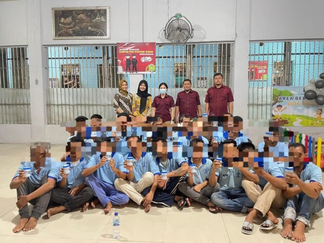 
Tim Satpos Patnal Kanwil Kemenkumham Sumut Sidak ke Rutan Kelas IIB Tanjung Pura.