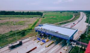 Foto udara Gerbang Tol Stabat pada ruas Tol Binjai - Langsa