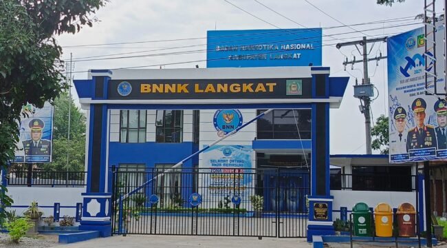 Kantor BNNK Langkat Di Jalan Proklamasi, Kelurahan Kwala Bingai, Kecamatan Stabat, Langkat.
