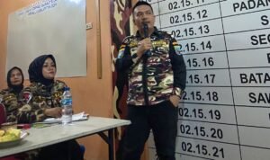 Ketua GM FKPPI Langkat Josua Sitanggang SH memberikan arahan dalam rapat konsolidasi
