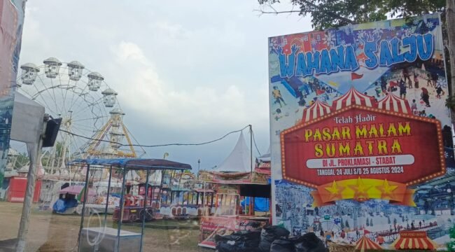 Pasar malam di Lapangan Bola Kelurahan Kwala Bingai, Kecamatan Stabat, Langkat.