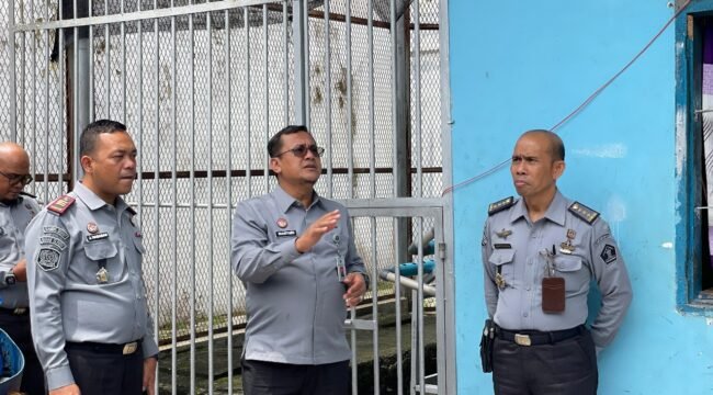 Kadivpas Kanwil Kemenkumham Sumatera Utara Rudy F Sianturi berkunjung ke Rutan Tanjung Pura.