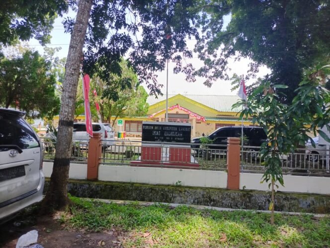 
Kantor Dinas Pendidikan Kabupaten Langkat di Kelurahan Kwala Bingai, Kecamatan Stabat, Kabupaten Langkat.