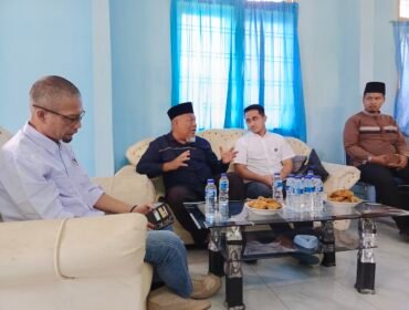Pasangan Bersama Iskandar dan Adli (BISA) bersilaturahmi ke PWI Langkat.