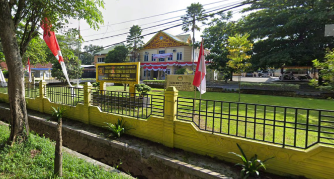 
Kantor BPKAD Langkat di Kelurahan Kwala Bingai, Kecamatan Stabat.