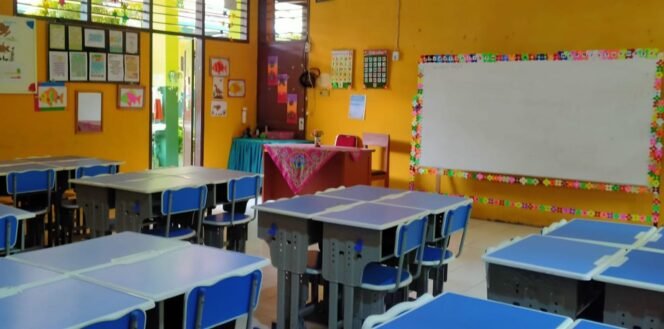 
Ruang kelas sekolah dasar (SD).