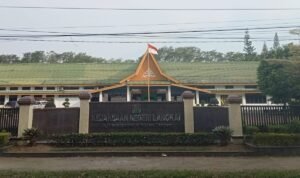 Kantor Kejaksaan Negeri Langkat di Jalan Proklamasi, Kelurahan Kwala Bingai, Kecamatan Stabat