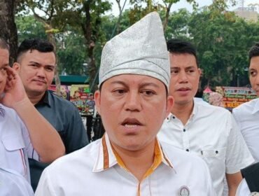 Redyanto Sidi SH MH saat memberikan keterangan pers kepada awak media beberapa waktu lalu.