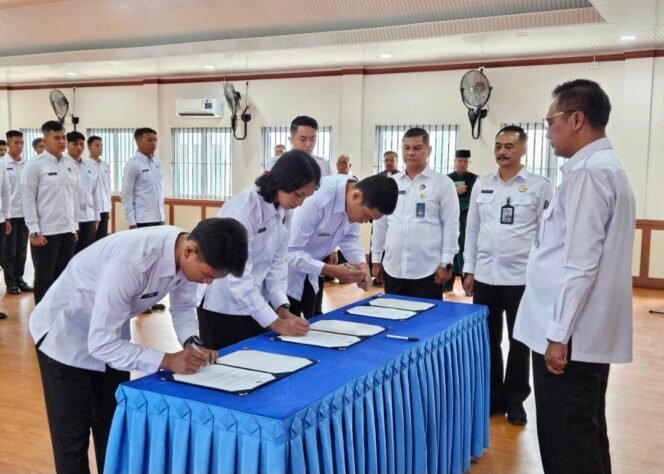 
SAH ! Tiga Pegawai Rutan Kelas I Medan Resmi Dilantik Menjadi PNS