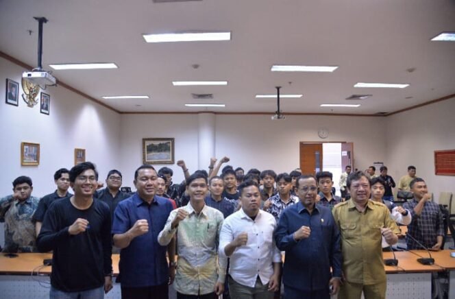 
Dilarang Salat Jumat di Masjid Dinas Pendidikan Sumut, AMPSU Mengadu ke DPRD